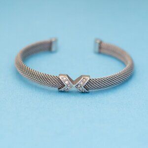 7 inch, Vintage Cross X Chained Bangle Silver Tone Cuff Bracelet - N35